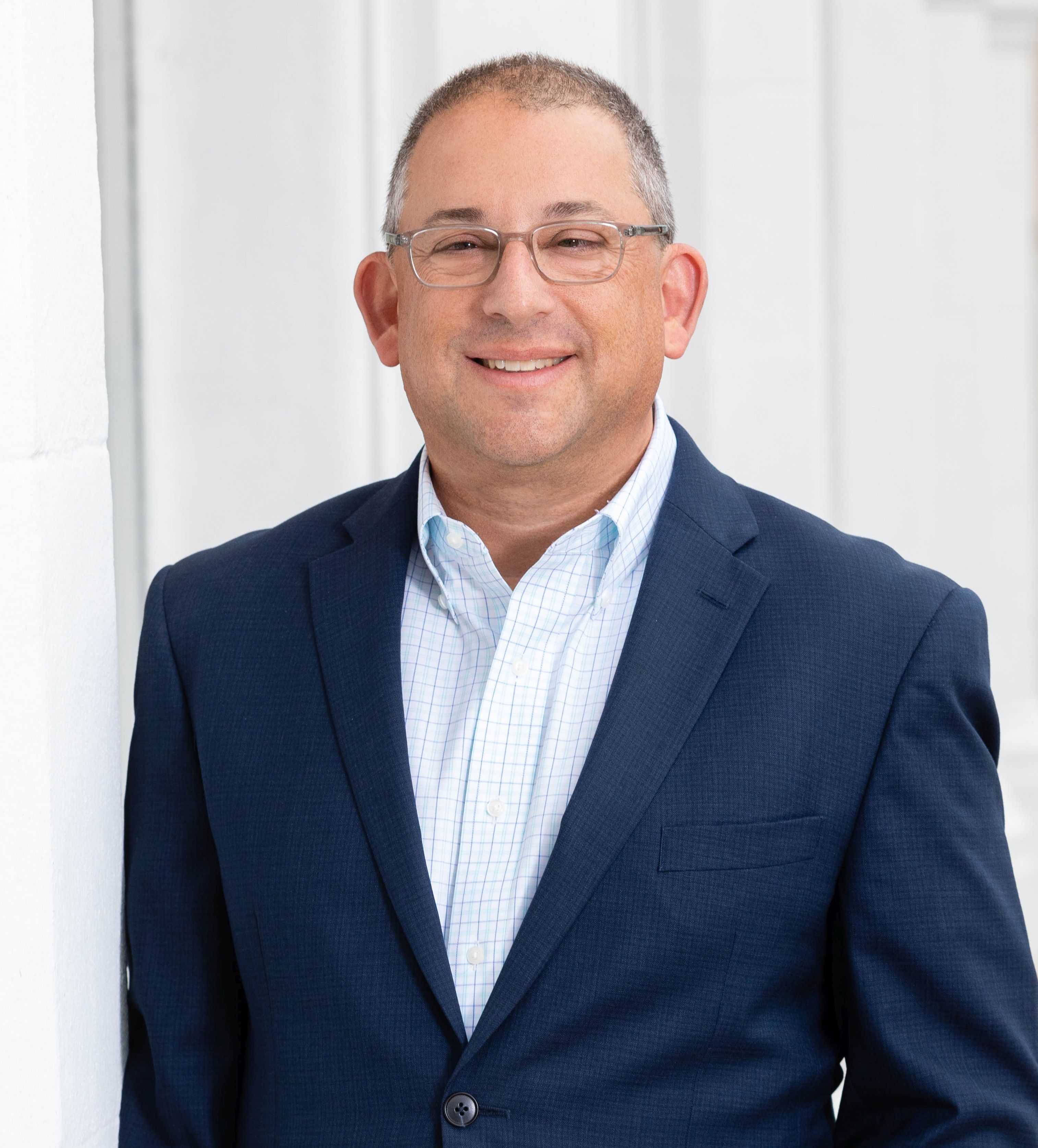 Michael Hoffman headshot