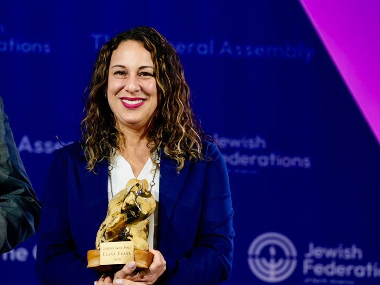 Elana_Frank_Holding_Amber_Award (1).jpg